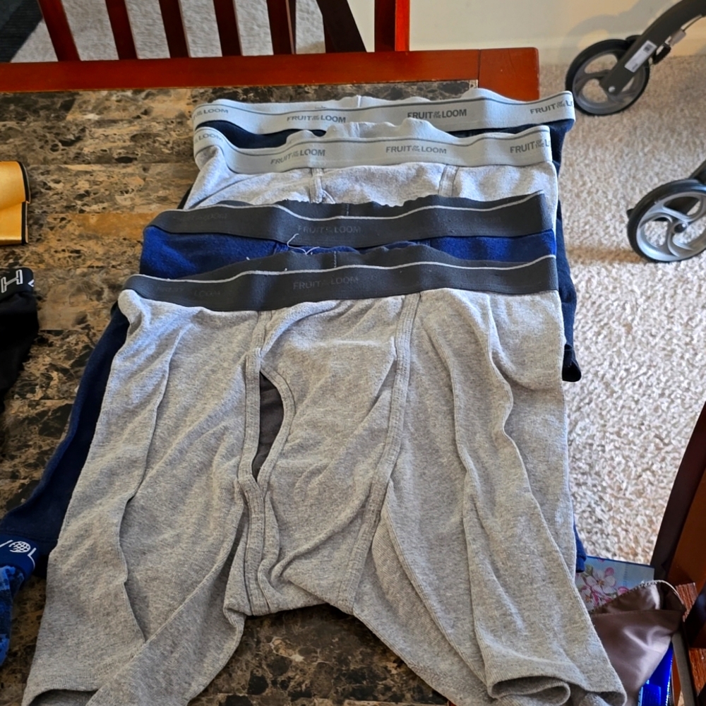 Men's Underwear. Fruit of the Loom, Hanes Mancape